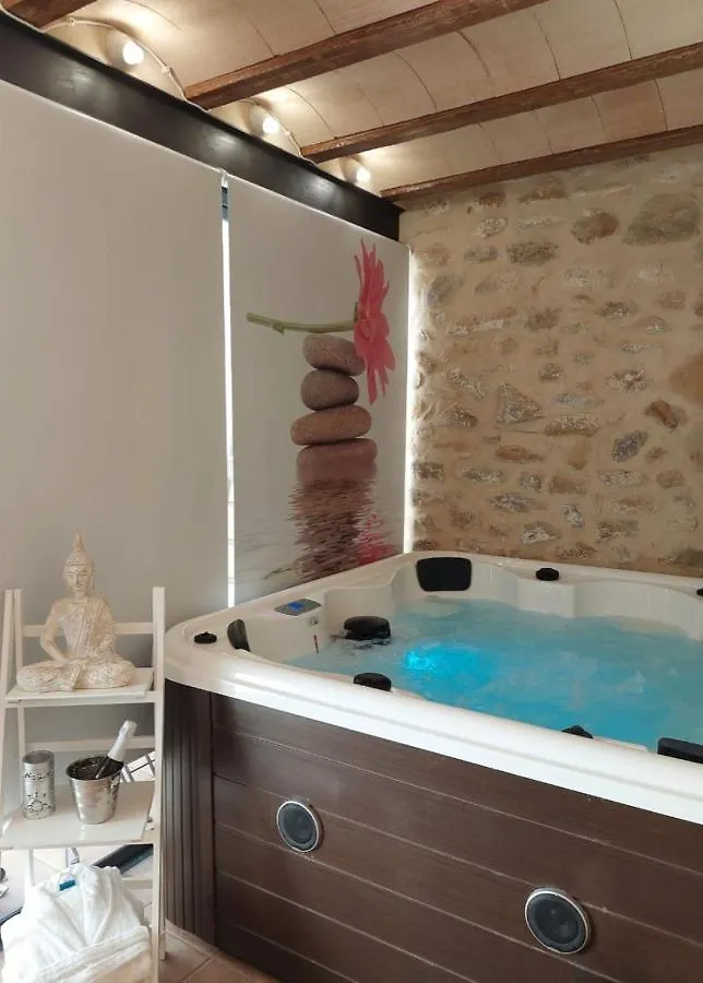 Apartamentos Turisticos El Aove Baeza